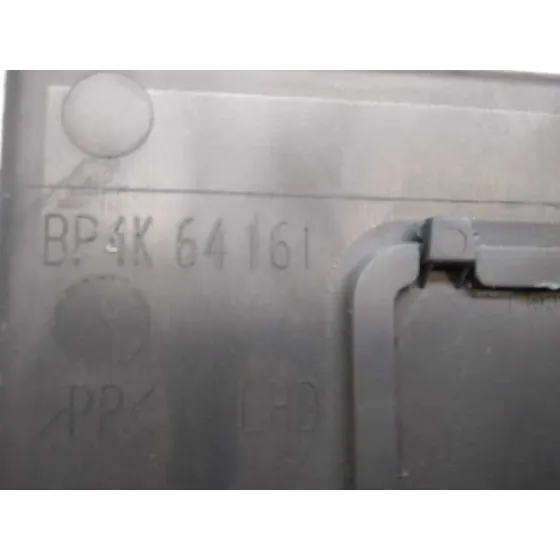 Guantera para Mazda 3 Berlina (Bk)