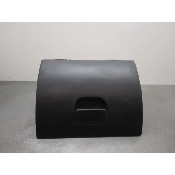 Guantera para Nissan Nv 400