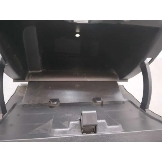 Guantera para Nissan Nv 400