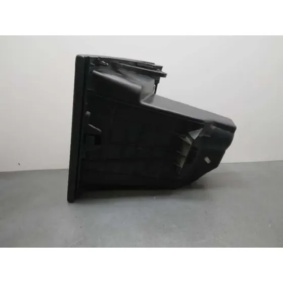 Guantera para Nissan Nv 400