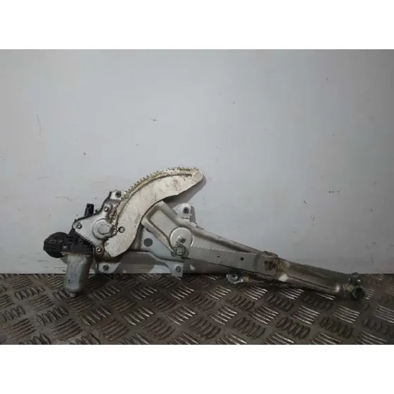 Elevalunas Delantero Derecho para Suzuki Swift Berlina (Mz)