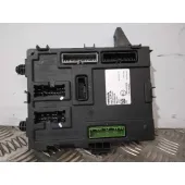 Caja Reles / Fusibles para Nissan Pulsar (C13)