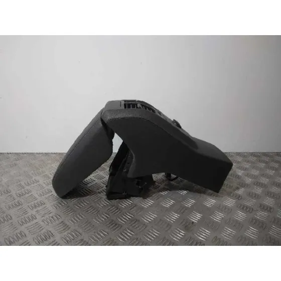 Apoyabrazos Central para Ford Kuga (Cbs)
