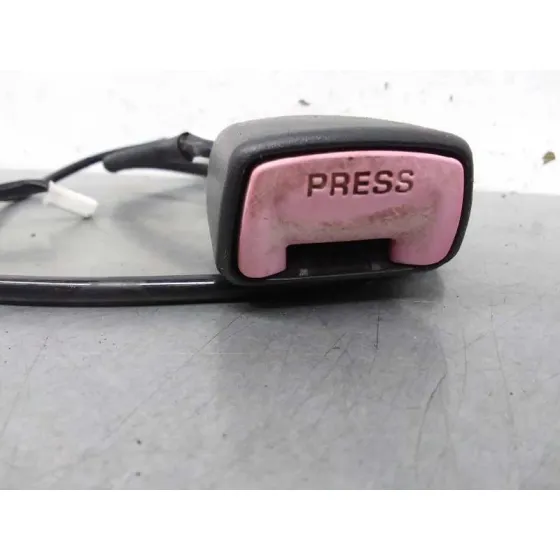 Enganche Cinturon para Toyota Corolla Verso (R1)