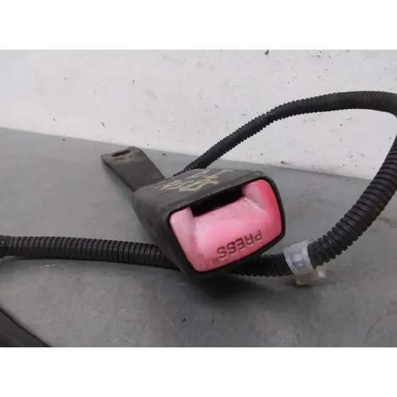 Enganche Cinturon para Toyota Corolla Verso (R1)