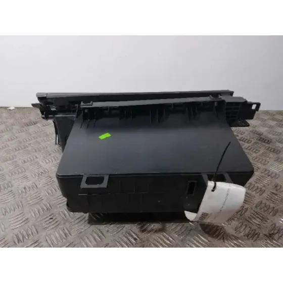 Guantera para Mercedes-Benz Clase A (W169)