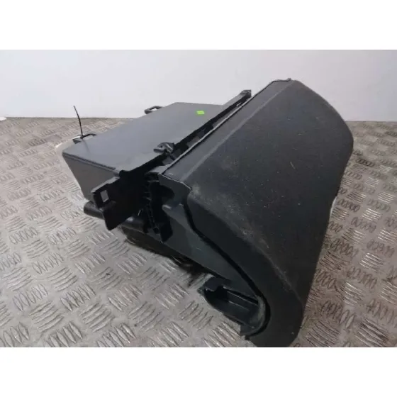Guantera para Mercedes-Benz Clase A (W169)