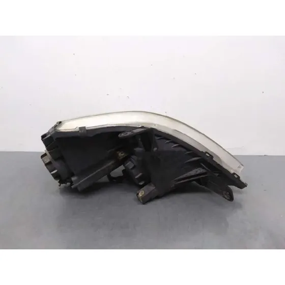Faro Izquierdo para Ssangyong Rexton