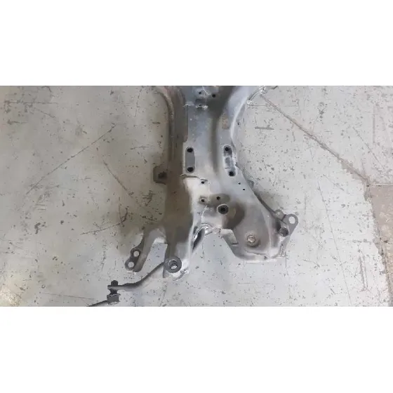Puente Delantero para Toyota Auris