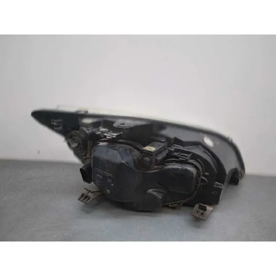 Faro Izquierdo para Ford Focus Berlina (Cap)