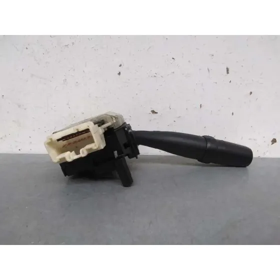 Mando Luces para Toyota Corolla Verso (R1)