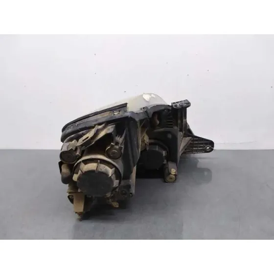 Faro Izquierdo para Ssangyong Rexton