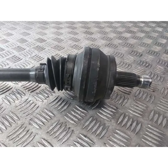 Transmision Trasera Izquierda para Mercedes-Benz Clase C (W204) Lim.