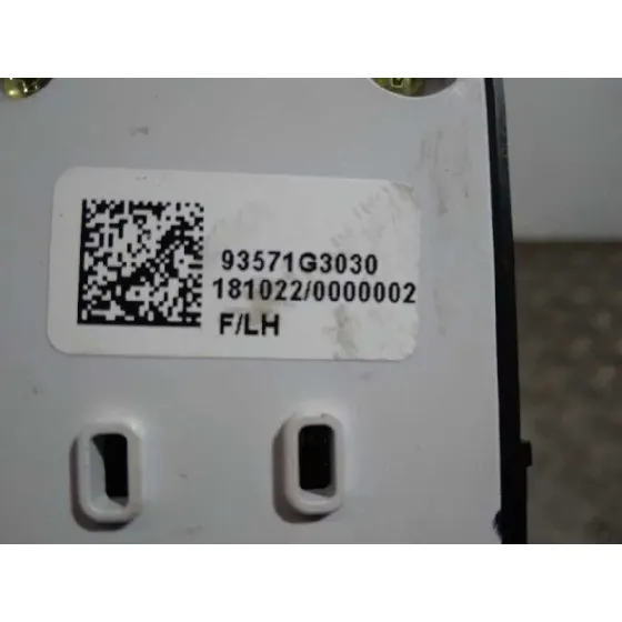 Mando Elevalunas Delantero Izquierdo para Hyundai I30 (Pd)