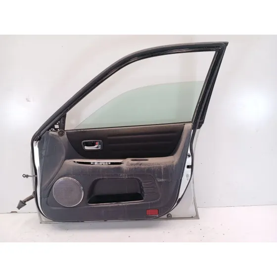 Puerta Delantera Derecha para Lexus Is200 (Gxe10)
