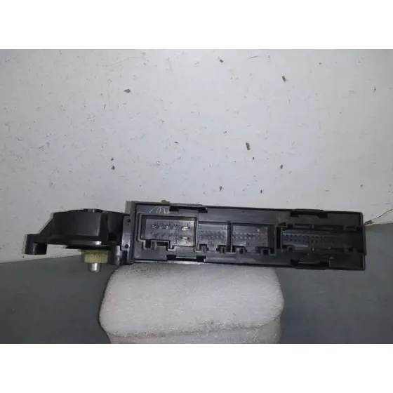 Motor Elevalunas Trasero Derecho para Volkswagen Touareg (7La)