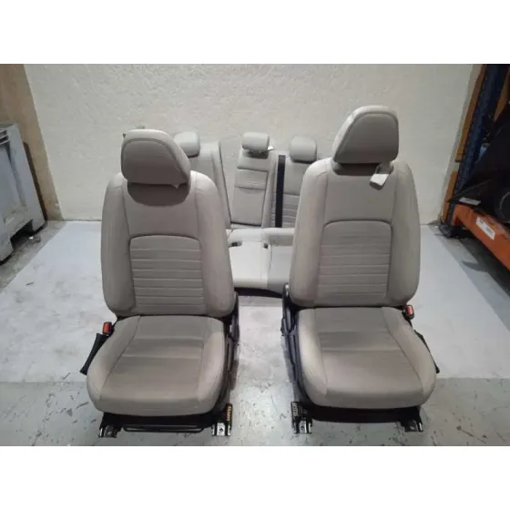 Juego Asientos Completo para Lexus Is
