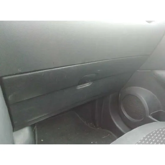Guantera para Nissan Qashqai (J10)