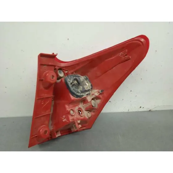 Piloto Trasero Izquierdo para Toyota Auris