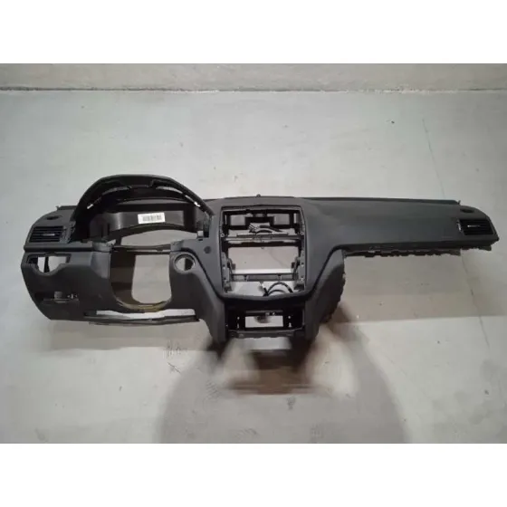 Salpicadero para Mercedes-Benz Clase C (W204) Berlina