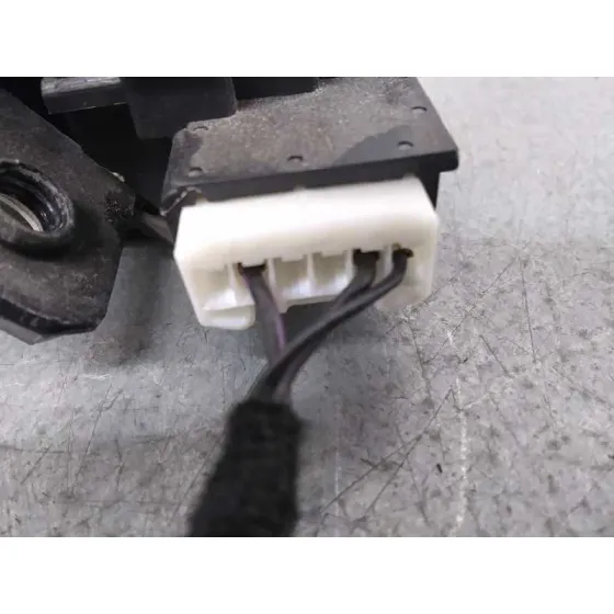 Cerradura Maletero / Porton para Ford Fiesta (Ce1)