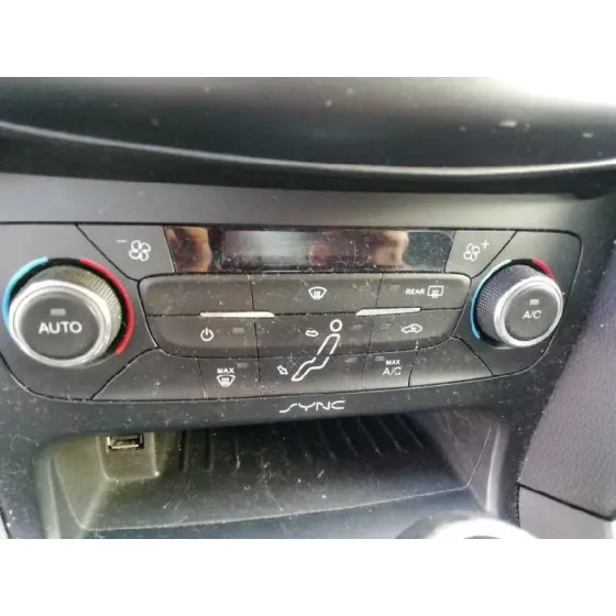 Mando Climatizador para Ford Focus Lim.
