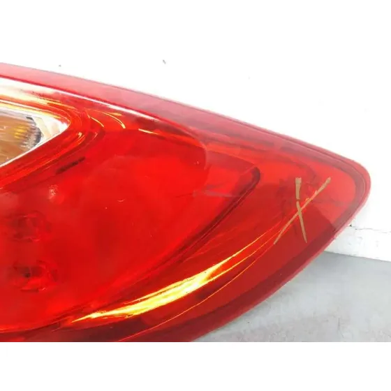 Piloto Trasero Derecho para Mazda 2 Lim. (De)