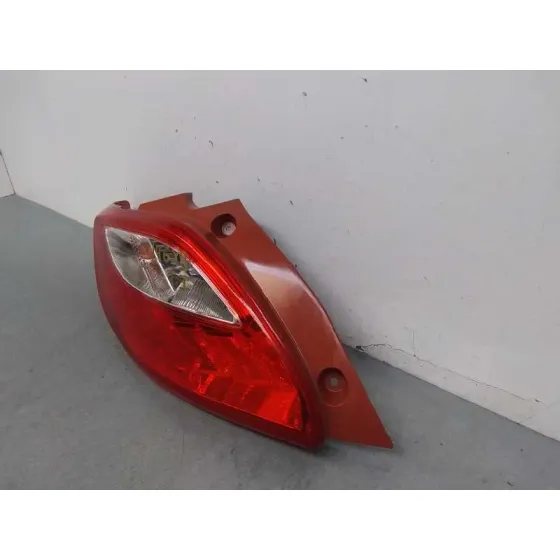 Piloto Trasero Izquierdo para Mazda 2 Lim. (De)