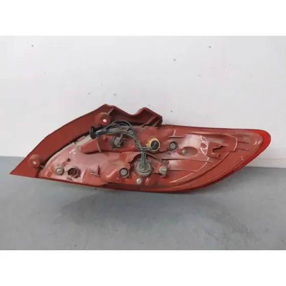 Piloto Trasero Izquierdo para Mazda 2 Lim. (De)