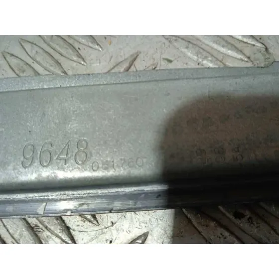 Elevalunas Delantero Derecho para Peugeot 1007