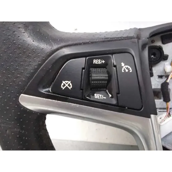 Volante para Opel Astra J Sports Tourer