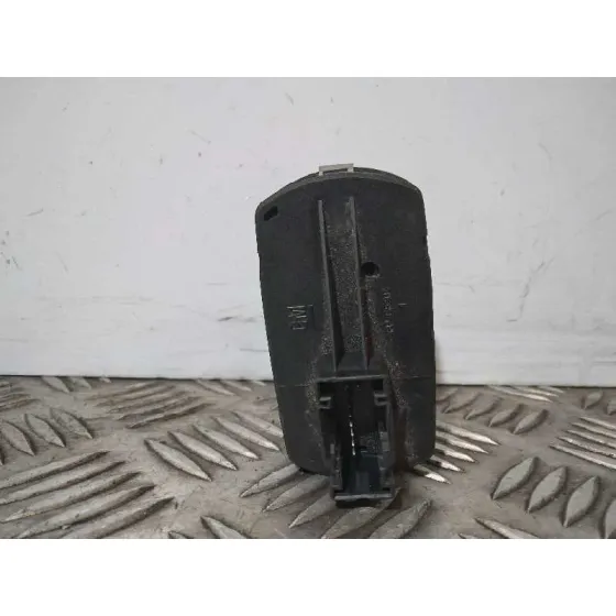 Mando Elevalunas Delantero Izquierdo para Opel Corsa D