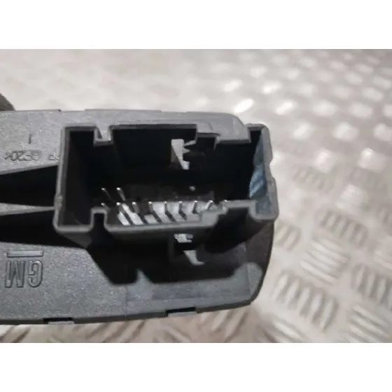 Mando Elevalunas Delantero Izquierdo para Opel Corsa D