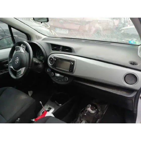 Salpicadero para Toyota Yaris