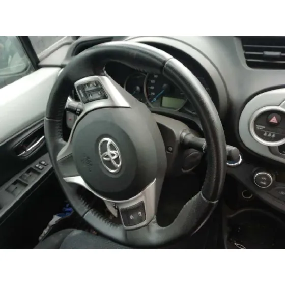 Volante para Toyota Yaris