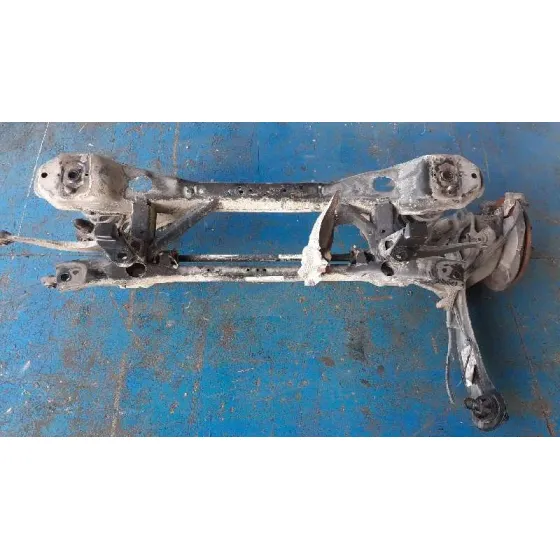 Puente Trasero para Ford Focus Lim. (Cb8)