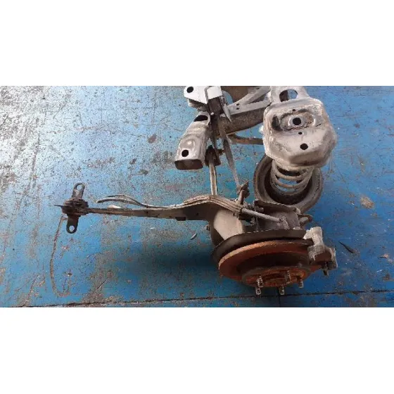 Puente Trasero para Ford Focus Lim. (Cb8)