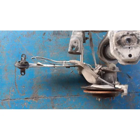 Puente Trasero para Ford Focus Lim. (Cb8)