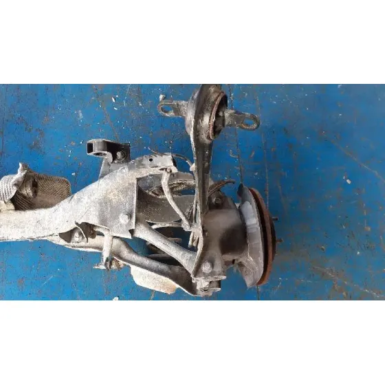 Puente Trasero para Ford Focus Lim. (Cb8)
