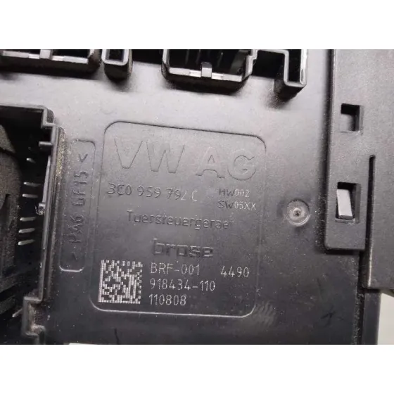 Motor Elevalunas Delantero Derecho para Volkswagen Passat Variant (365)