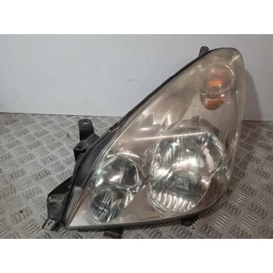 Faro Izquierdo para Toyota Corolla Verso (R1)