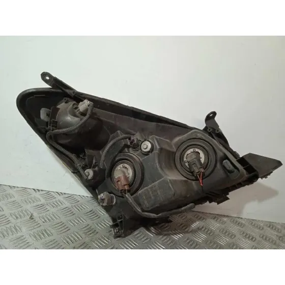 Faro Izquierdo para Toyota Corolla Verso (R1)