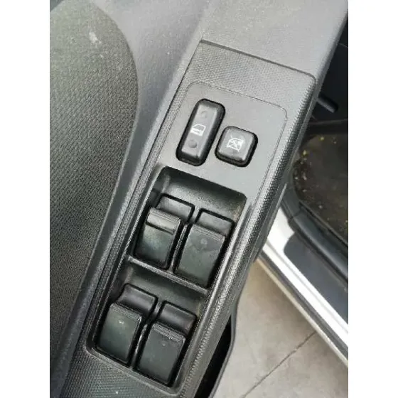 Mando Elevalunas Delantero Izquierdo para Toyota Corolla Verso (R1)