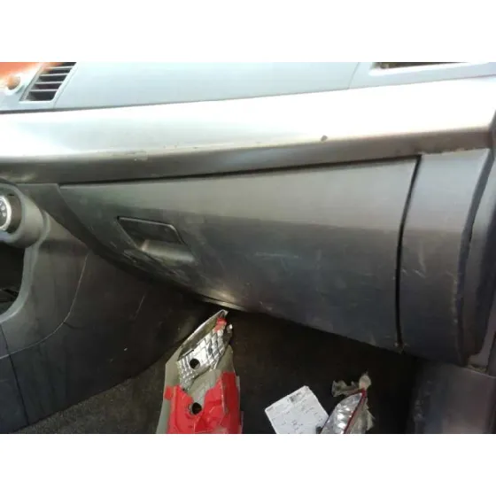 Guantera para Mitsubishi Lancer Sportback (Cx)