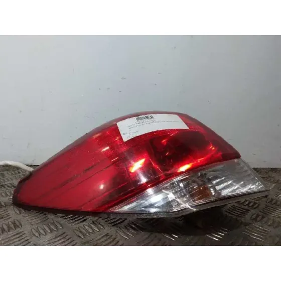 Piloto Trasero Izquierdo para Subaru Legacy Kombi/Outback B14