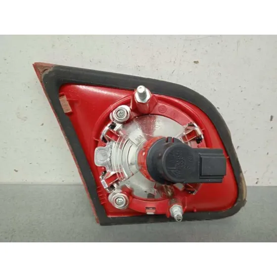 Piloto Trasero Derecho Interior para Volkswagen Passat Berlina (3C2)