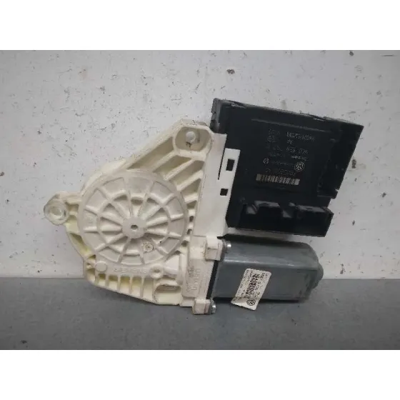 Motor Elevalunas Delantero Derecho para Volkswagen Passat Berlina (3C2)
