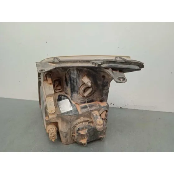 Faro Derecho para Ford Transit Caja Cerrada '06