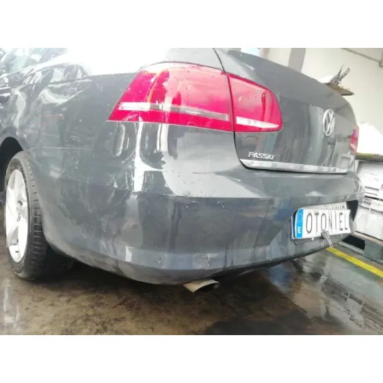 Paragolpes Trasero para Volkswagen Passat Lim. (362)