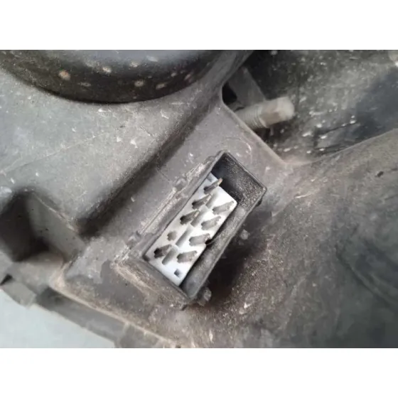 Faro Derecho para Peugeot 407
